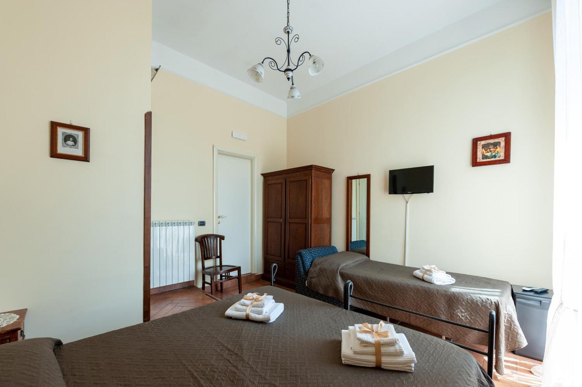 B&B Conte Cavour Naples Exterior photo